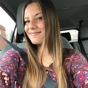 Meet your Posher, Hailey